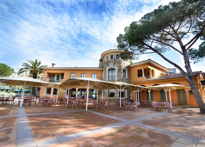 Catalonia Castell-Platja d'Aro Bar (on property)