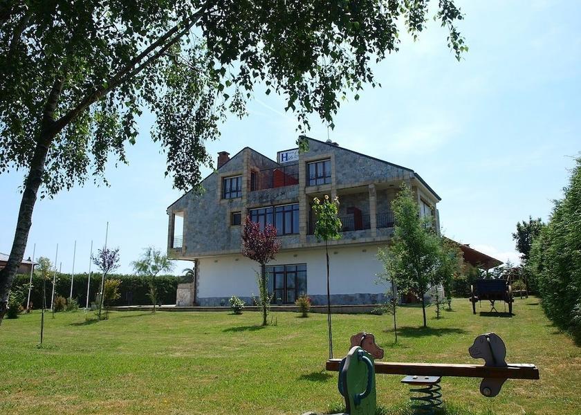 Cantabria Medio Cudeyo Exterior Detail