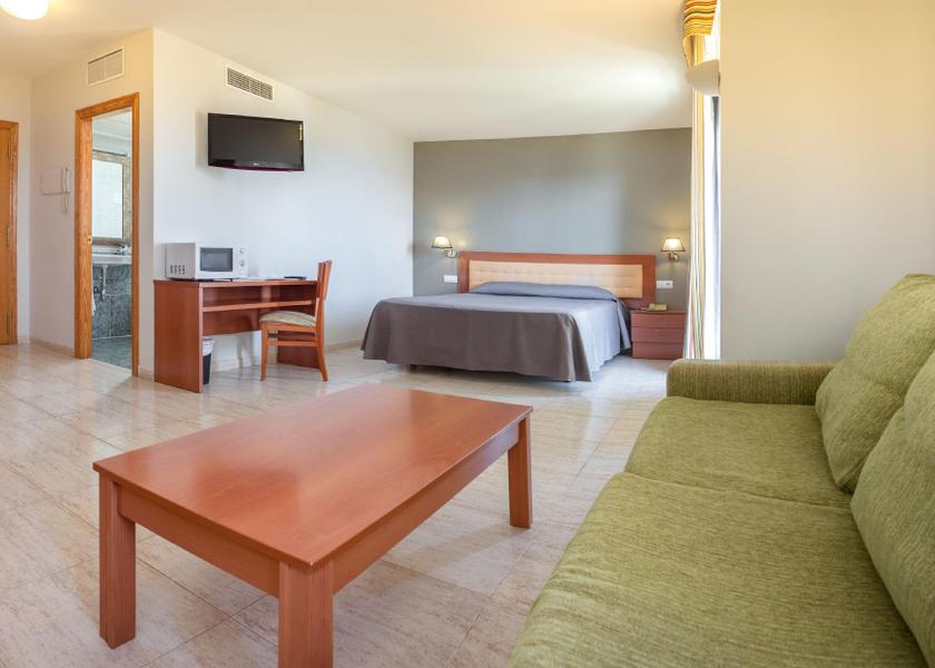 Valencian Community Vinaros Studio (2 Adults + 1 Child)
