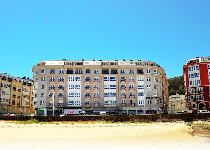 Galicia Viveiro Front of property