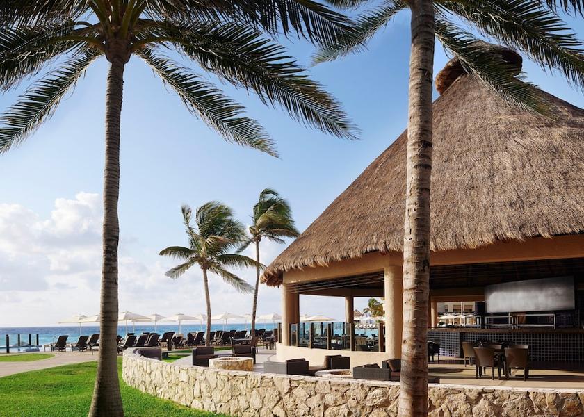 Quintana Roo Cancun Bar (on property)