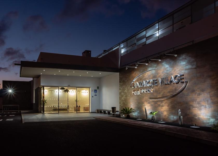 Canary Islands Tías Front of property - evening/night