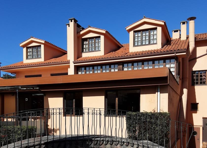 Asturias Castrillon Facade