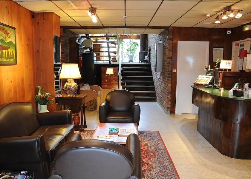 Île-de-France Saint-Cyr-l'Ecole Lobby lounge