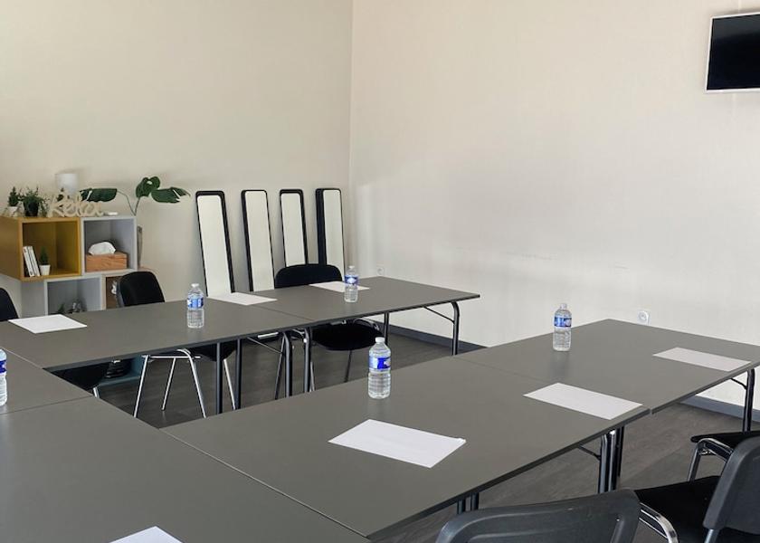 Auvergne-Rhone-Alpes Meyzieu Meeting Room