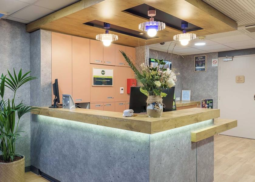 Grand Est Troyes Reception