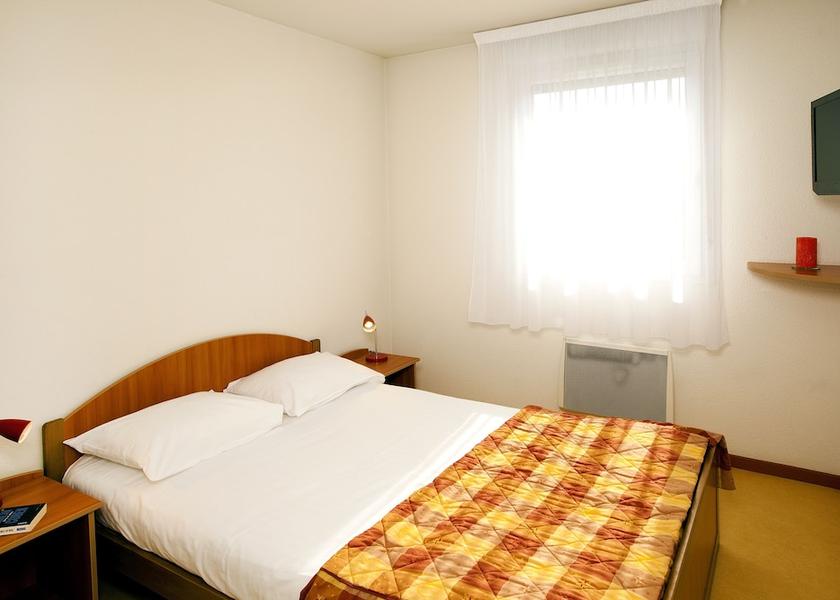 Auvergne-Rhone-Alpes Saint-Genis-Pouilly Room