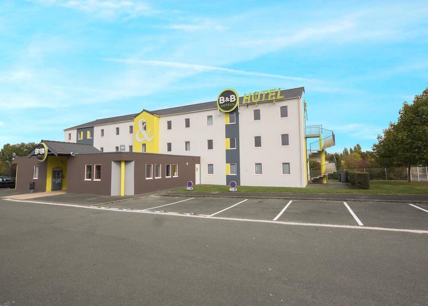 Pays de la Loire Beaucouze Facade