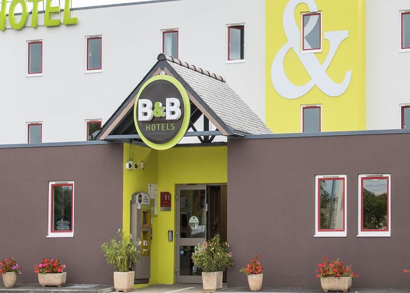 Pays de la Loire Beaucouze Facade