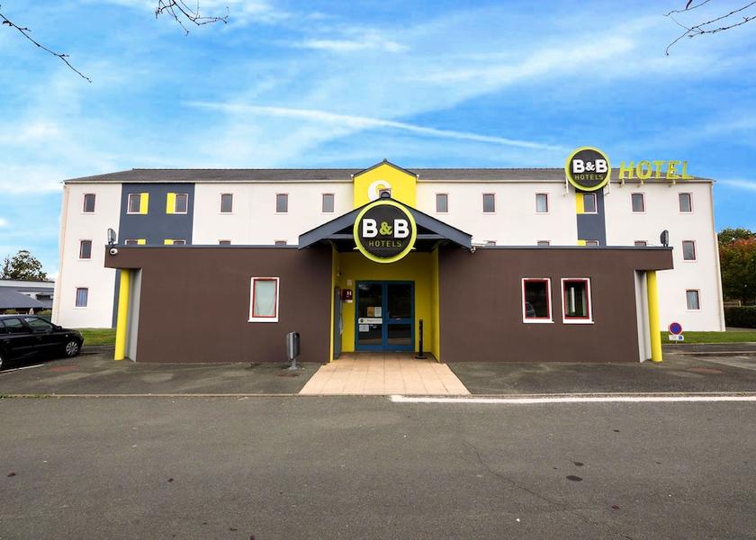 Pays de la Loire Beaucouze Facade