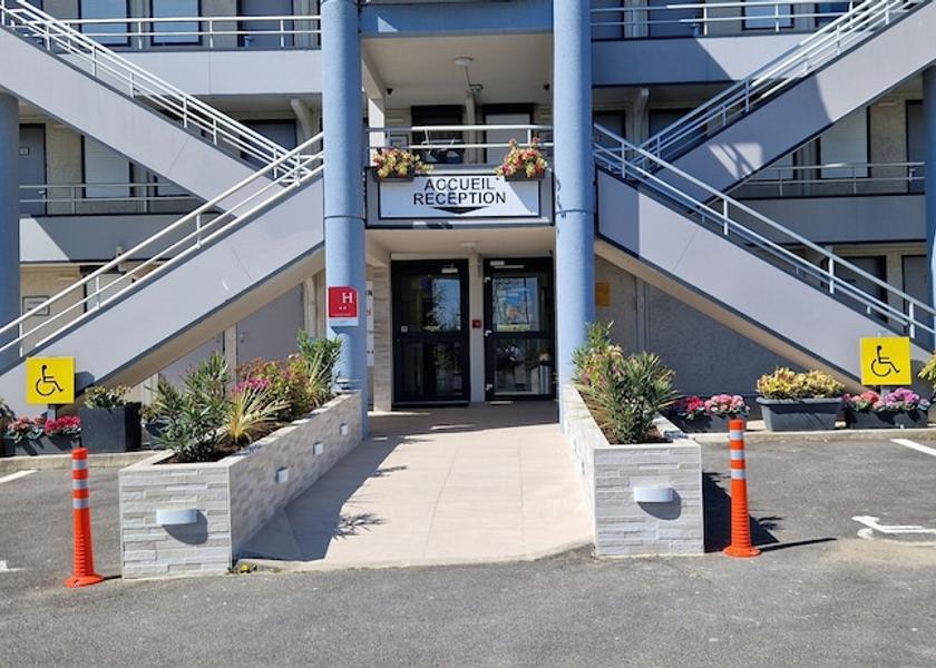 Ile-de-France Saint-Witz Exterior Detail