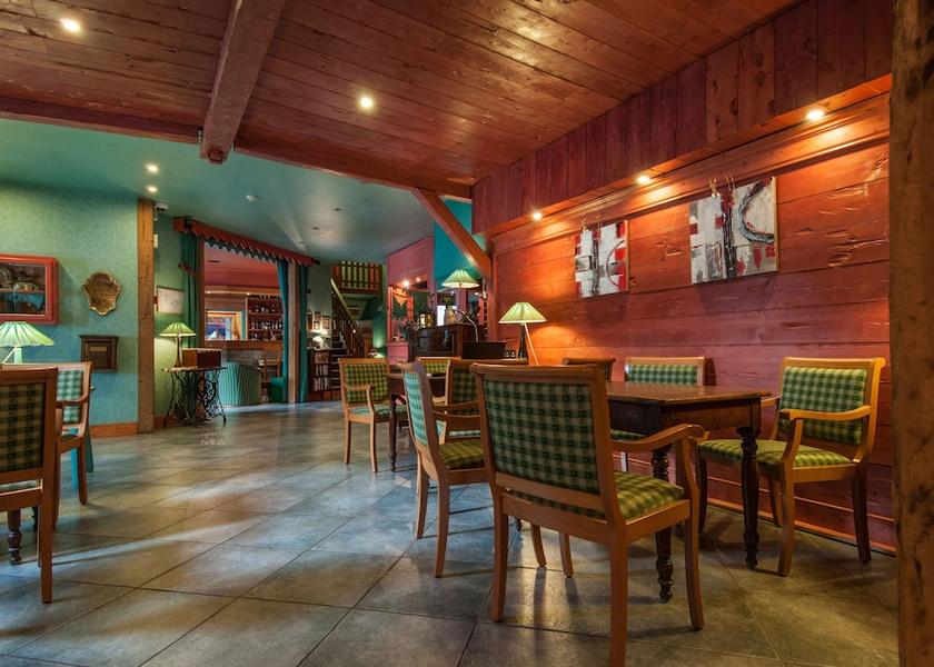 Auvergne-Rhone-Alpes Saint-Ferreol Breakfast Area