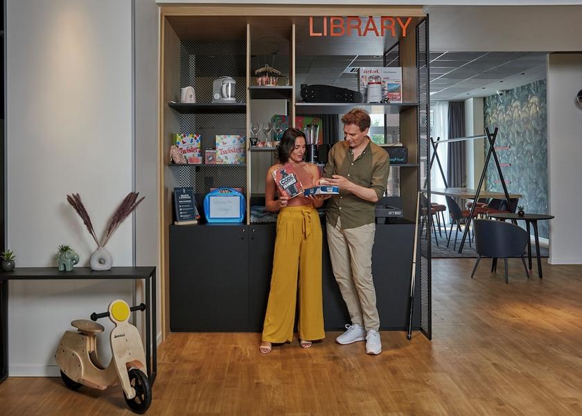 Ile-de-France Puteaux Lobby