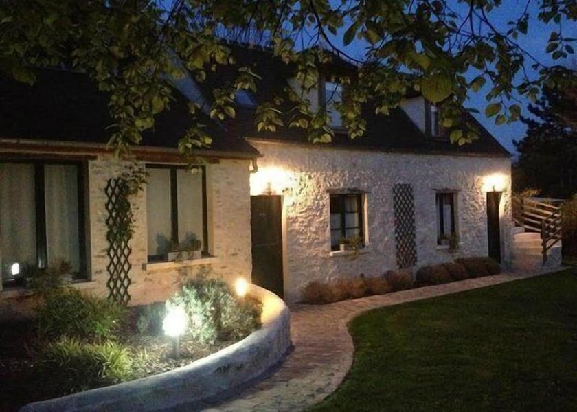 Hauts-de-France Chamant Property grounds