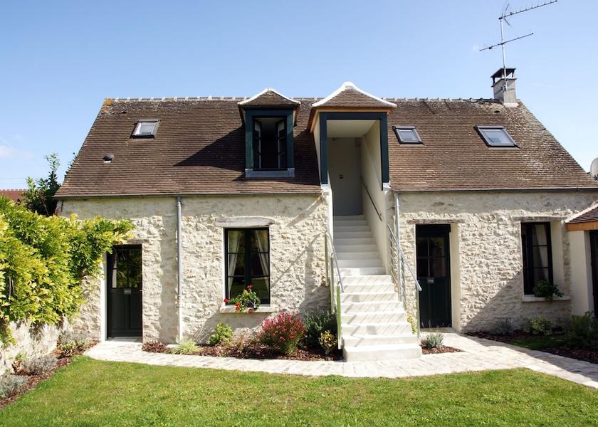Hauts-de-France Chamant Property grounds