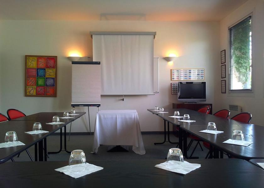 Grand Est Obernai Meeting facility
