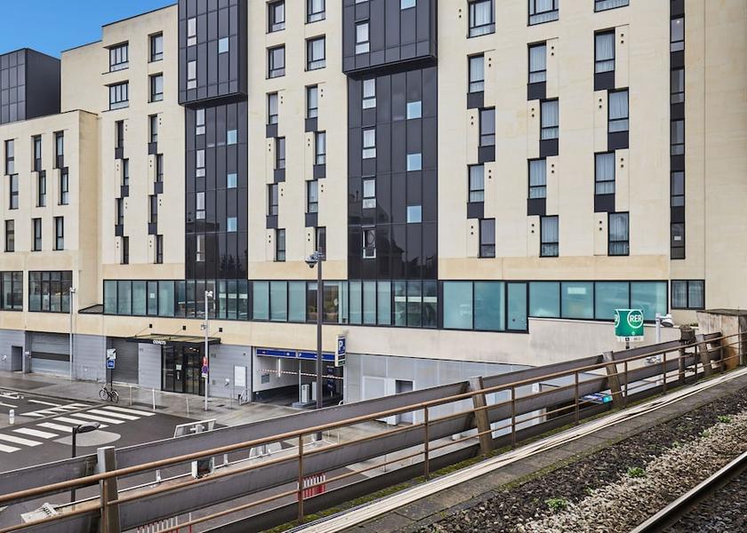 Ile-de-France Rueil-Malmaison Exterior Detail