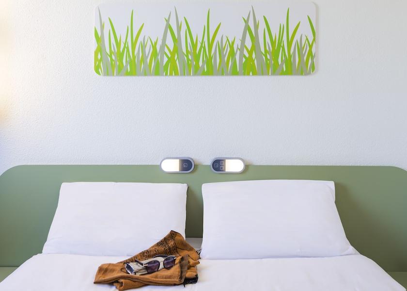 Auvergne-Rhone-Alpes Saint-Genis-Laval Room