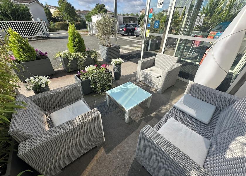 Nouvelle-Aquitaine Yvrac Terrace/patio