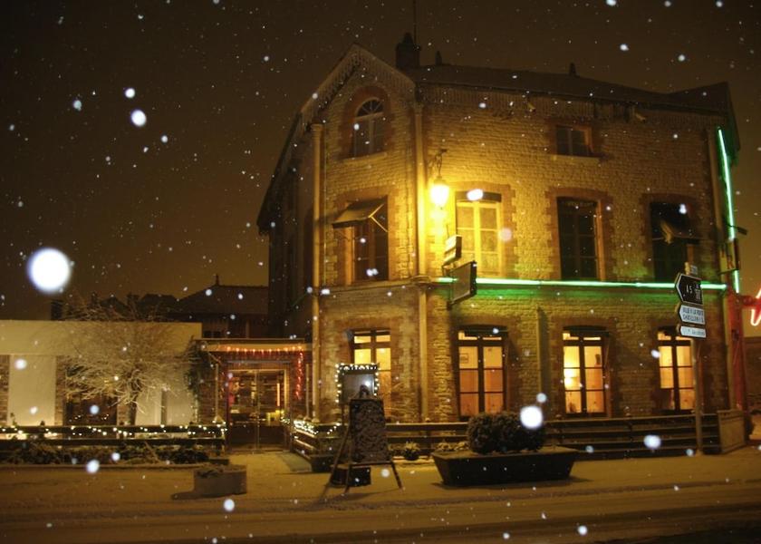 Grand Est Ville-Sous-la-Ferte Exterior Detail