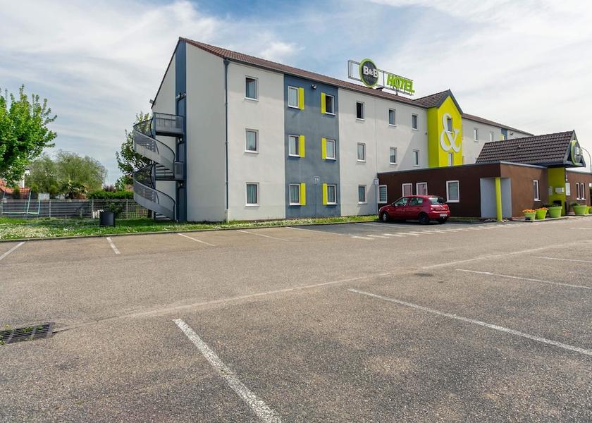 Grand Est Vendenheim Parking