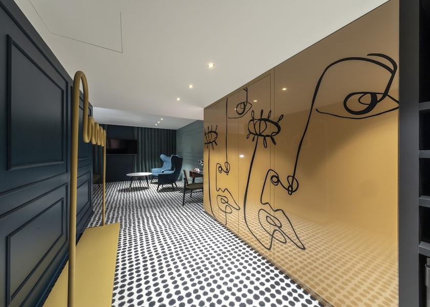 Auvergne-Rhone-Alpes Bonne Room