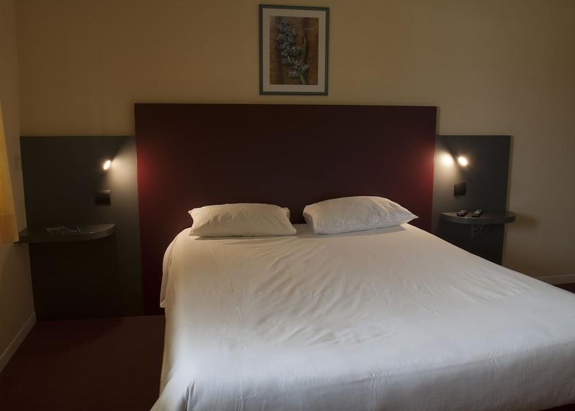 Centre - Loire Valley Dampierre-En-Burly Room