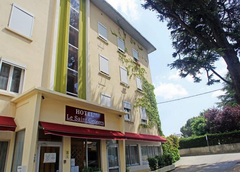 Occitanie Bagnols-sur-Ceze Entrance