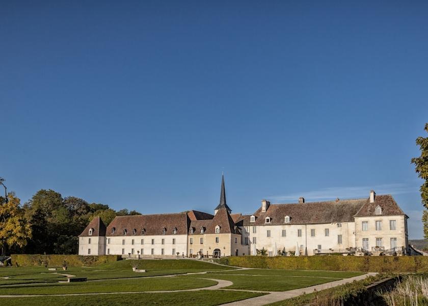 Bourgogne-Franche-Comte Gilly-les-Citeaux Facade