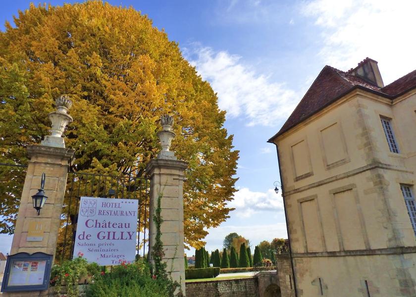Bourgogne-Franche-Comte Gilly-les-Citeaux Entrance