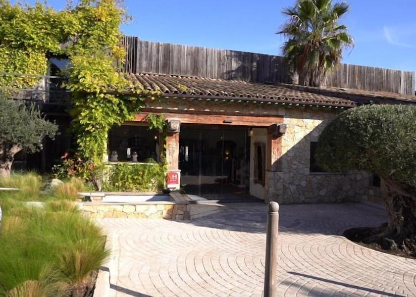 Corsica Porto-Vecchio Property entrance