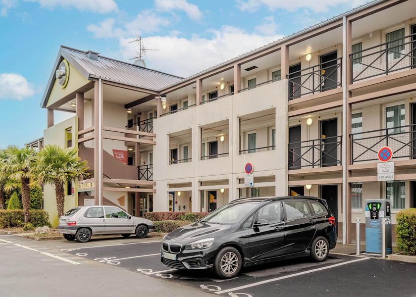 Hauts-de-France Noyelles-Godault Parking