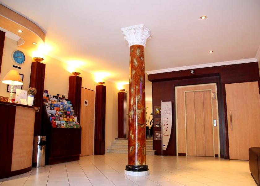 Provence - Alpes - Cote d'Azur Menton Lobby