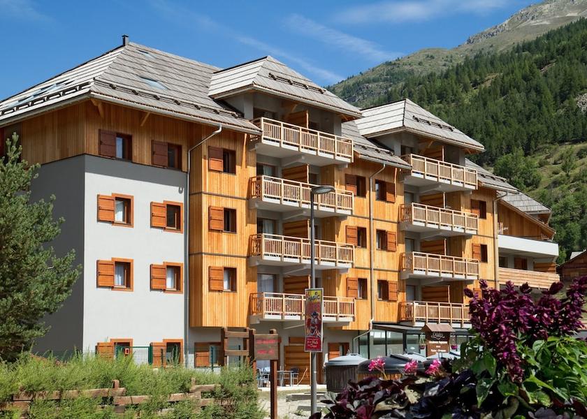 Provence-Alpes-Côte d'Azur La Salle-les-Alpes Facade