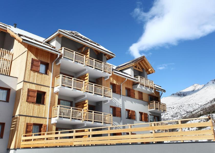 Provence-Alpes-Côte d'Azur La Salle-les-Alpes Facade