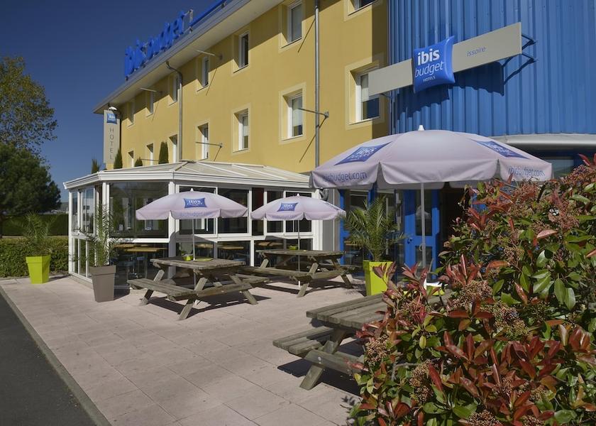 Auvergne-Rhone-Alpes Issoire Barbeque