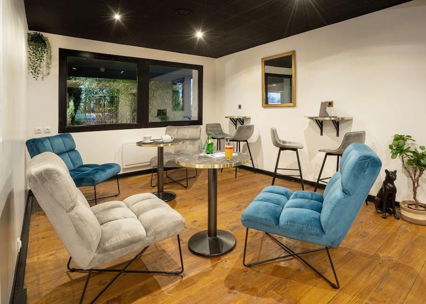 Hauts-de-France Rouvignies Lobby