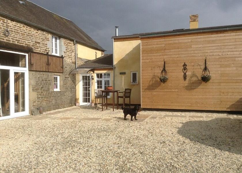 Normandy Savigny-Le-Vieux Amenity