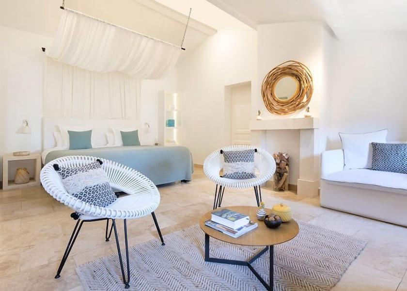 Occitanie Castillon-du-Gard Room