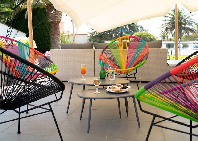 Provence-Alpes-Côte d'Azur Fos-sur-Mer Terrace/patio