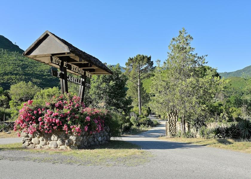 Corsica Venaco Entrance