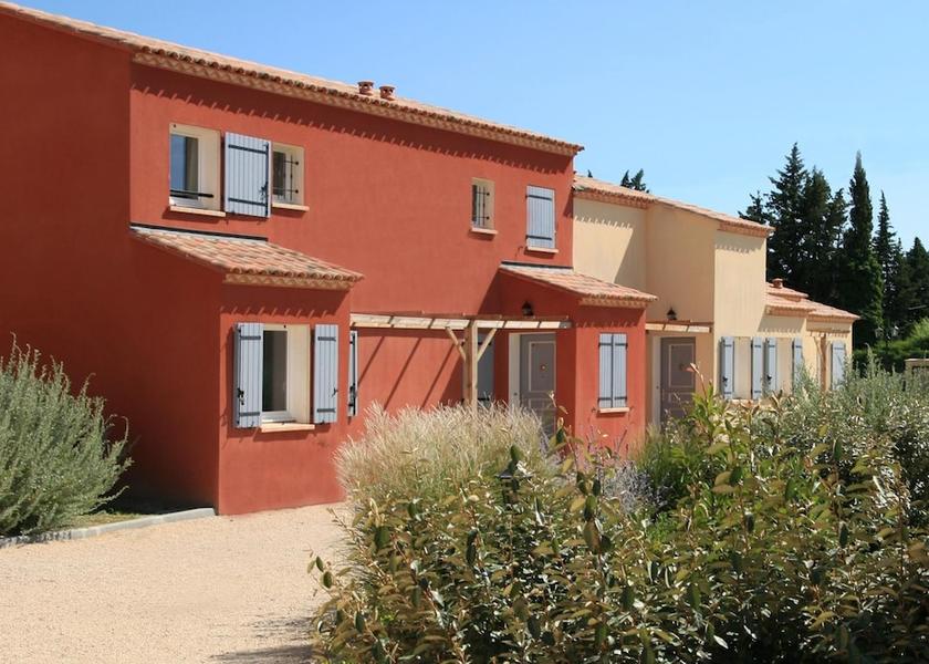 Provence - Alpes - Cote d'Azur L'Isle-sur-la-Sorgue Exterior Detail