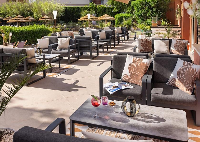 Var Sainte-Maxime Exterior Detail