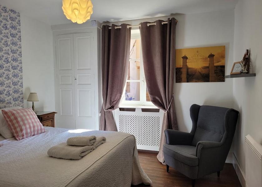 Bourgogne-Franche-Comte Aze Interior Entrance