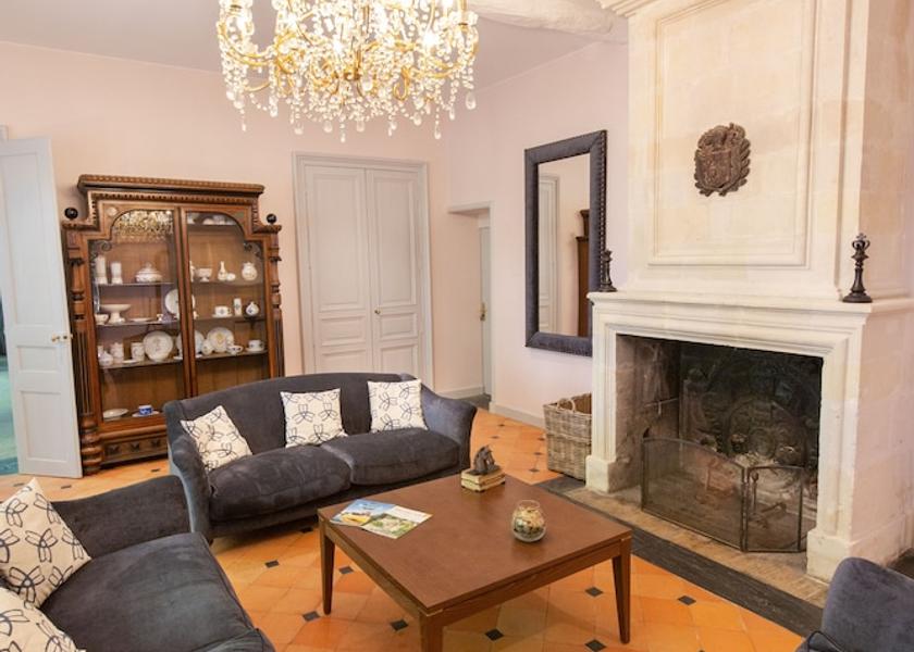 Pays de la Loire Crosmieres Lobby