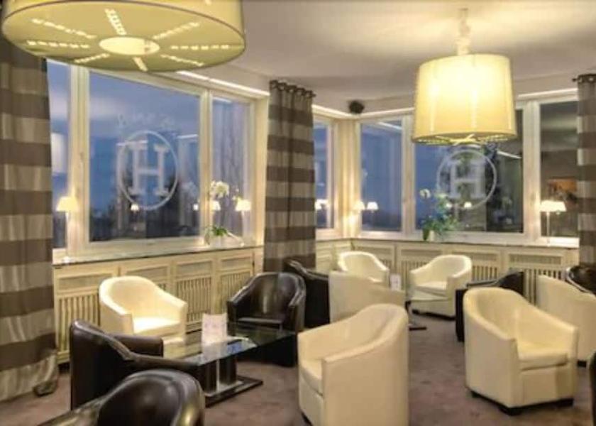 Grand Est Barr Lounge