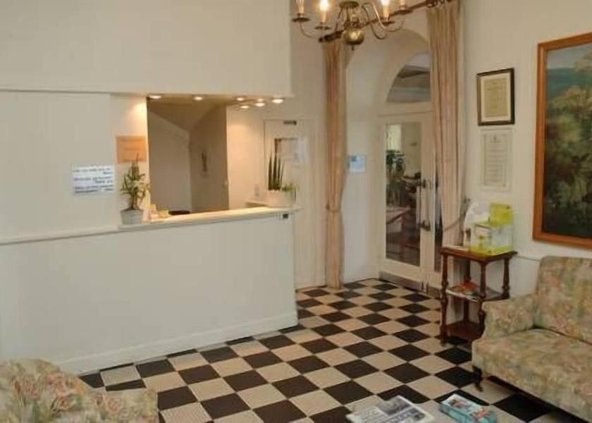 Grand Est Bourbonne-les-Bains Reception