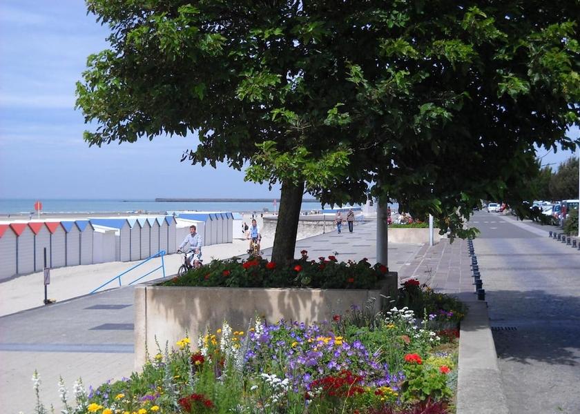 Hauts-de-France Boulogne-sur-Mer Property Grounds