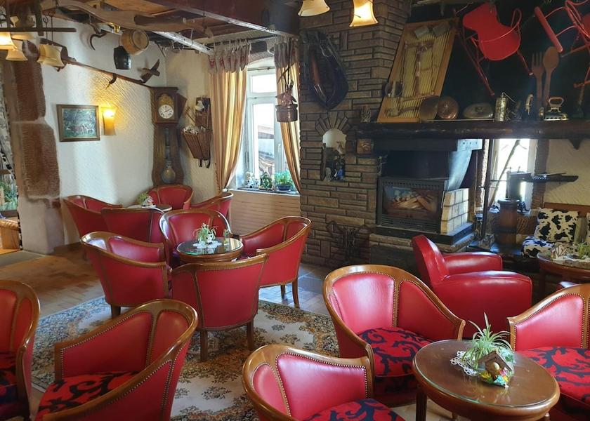 Grand Est Lapoutroie Dining