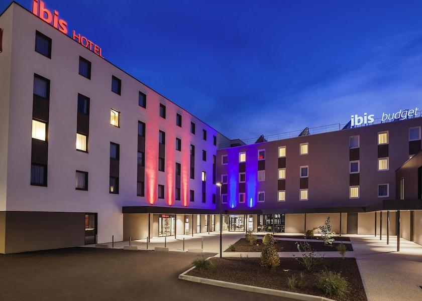 Bourgogne-Franche-Comte Sens Exterior Detail